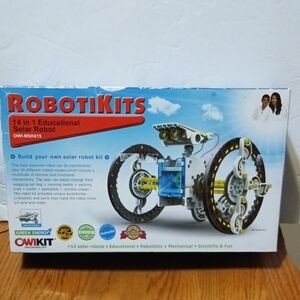 RobotiKits 14-in-1 Educational Solar Robot Kit - Blue and Yellow